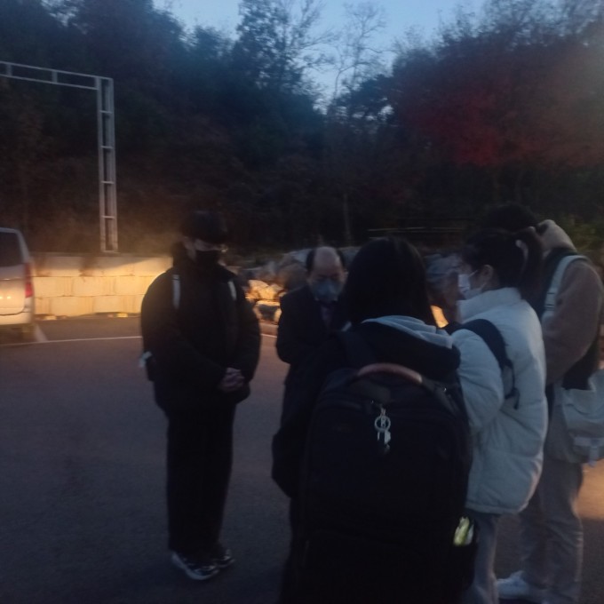 j_a8iUd018svclpg0aco6sk00_ah8k99.jpg