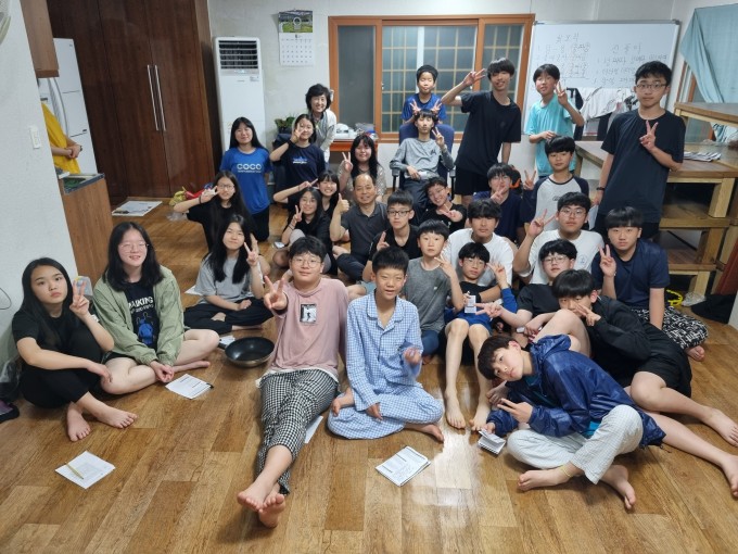 6D3DBA29-7A5D-4B1B-9E09-7A70CD6B8414.jpg